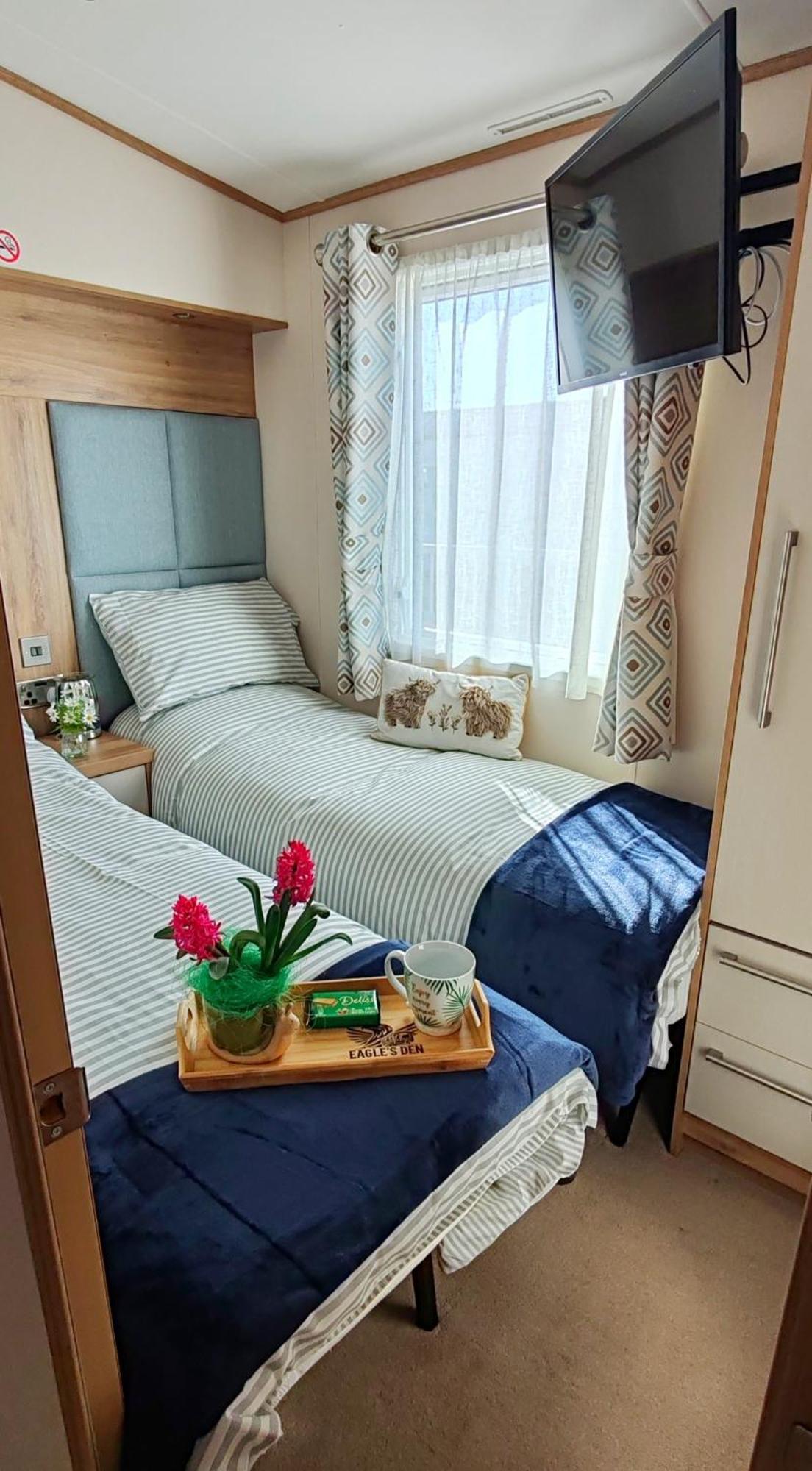 Eagle'S Den Caravan Lossiemouth Exteriör bild