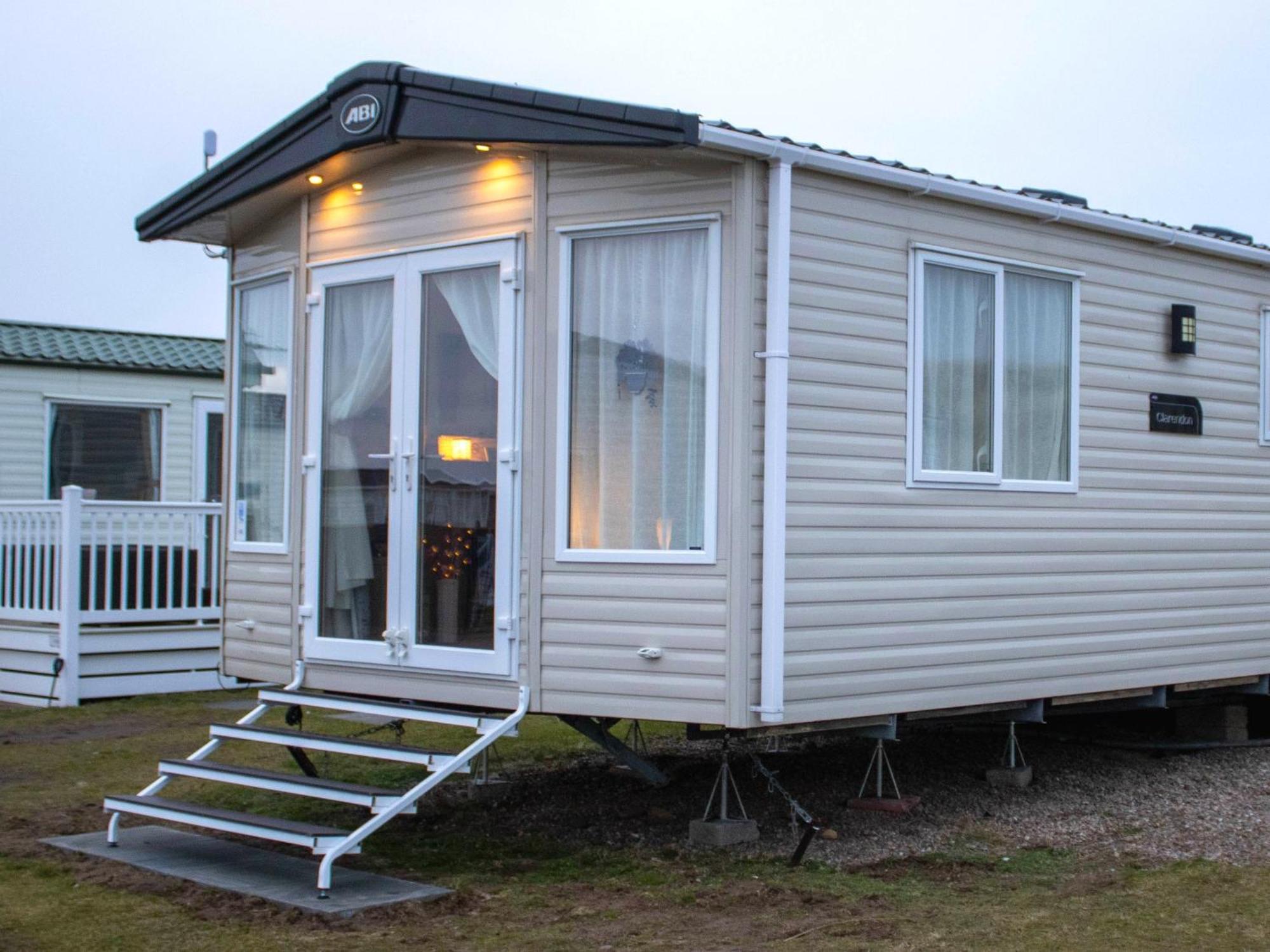 Eagle'S Den Caravan Lossiemouth Exteriör bild